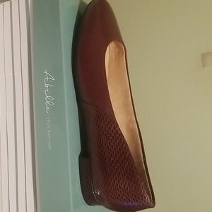 women dress flats burgundy color